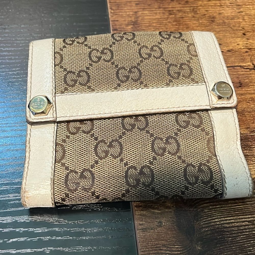 Gucci Wallet Purse GG Beige Brown Woman unisex Authentic Used T256 - with Code.